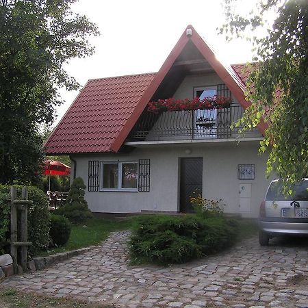 Domek Pod Klonami Na Mazurach Guty Rom bilde